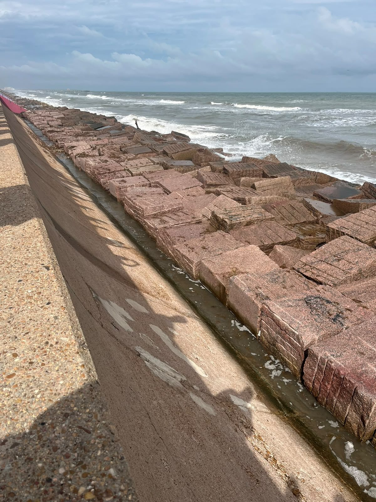 Rubble-mound breakwater — PRO-ARMOUR research project
