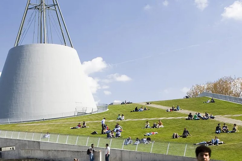 TU Delft campus